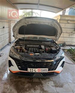 دۆنگ فینگ شاین